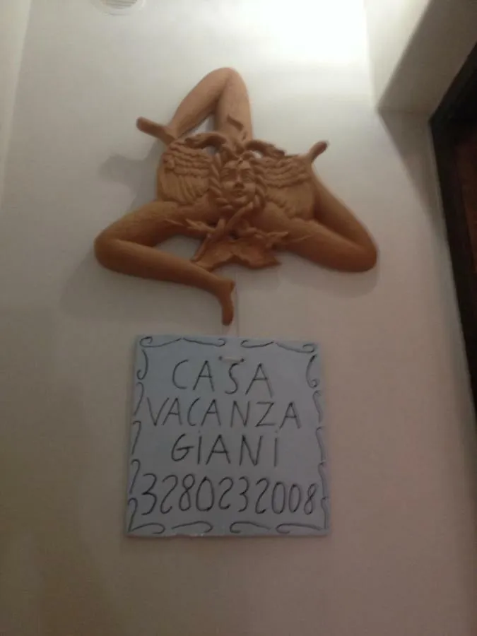Casa Vacanze Giani Terrasini